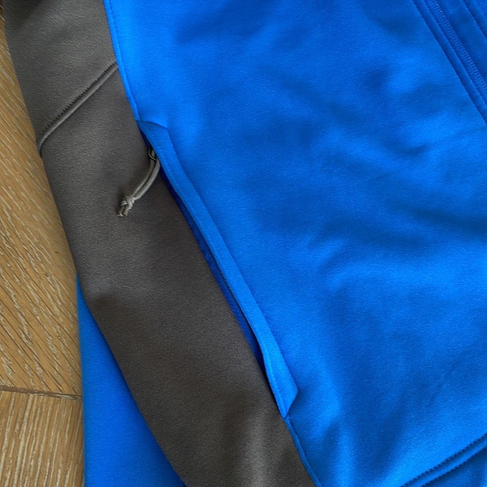 The North Face Men's Lightweight Jacket - Picture 7 of 9